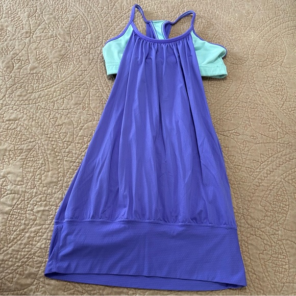 Purple Lululemon tank built in bra size 4 - Picture 2 of 4